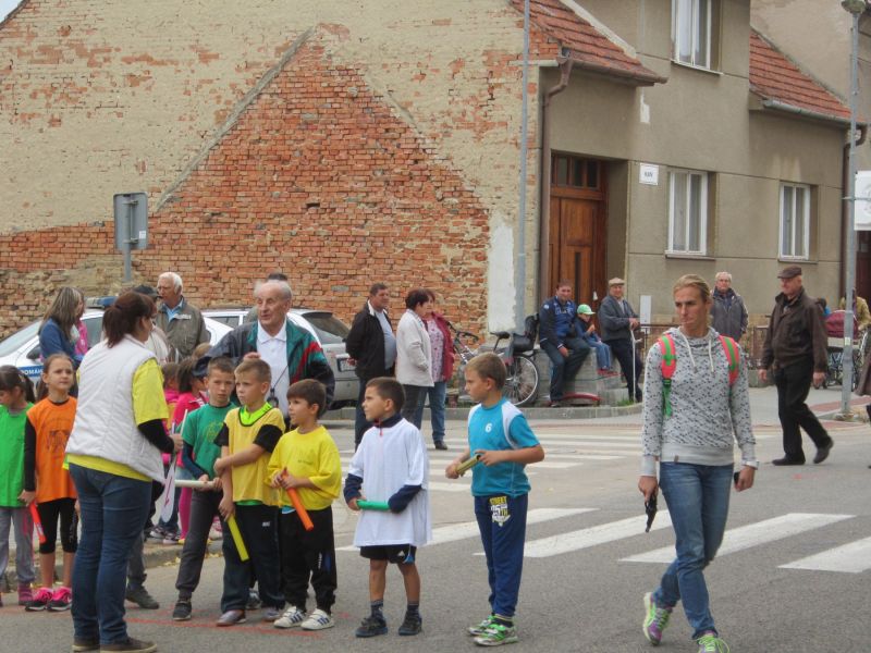 Štafetový závod žáků ZŠ "Běh Boba Zháňala" 7.10.2015 v Hruškách