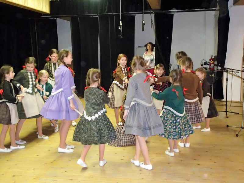 Přehlídka dětských folklorních souborů 2.4.2016 v Moravském Žižkově